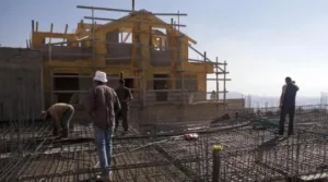 40 ألف عامل بأجور دون الحد الأدنى في الضفة الغربية